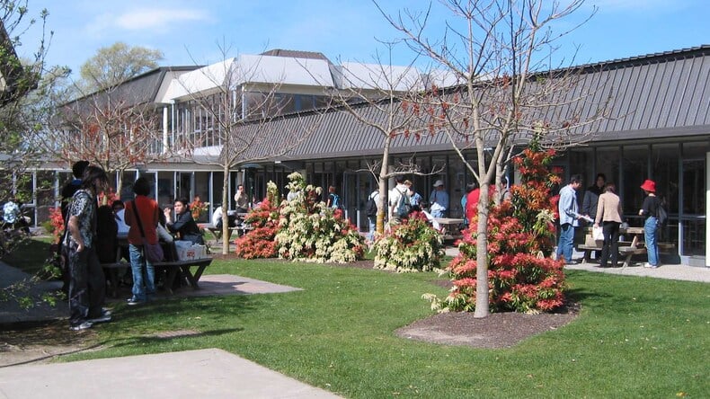Christchurch College of English - bahçe